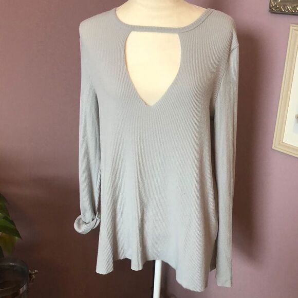 Urban outfitters  long sleeve - Picture 1 of 6